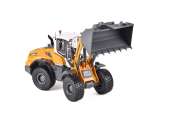 AT-Collections | Liebherr Liebherr | AT3200200 | 1/32 | Liebherr L 546 G8 Wheel loader with standard earthmoving bucket
on Michelin XLD 650/65R25 Tyres. | 